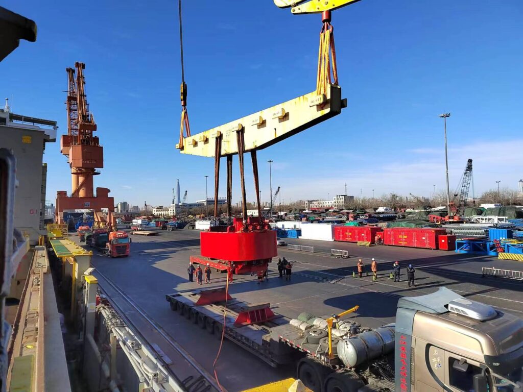 This 15,000-ton hydraulic press is the third hydraulic press ordered by a Turkish customer. After eight months of production, in January 2024, we shipped this hydraulic press to Turkey by sea.
